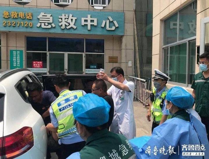 官方通报救护车拉警报开道旅游