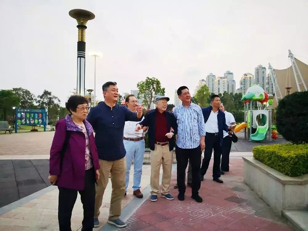 广东省原省长卢瑞华逝世