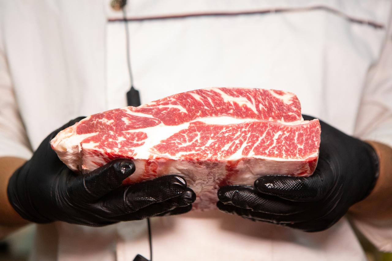 一品牛肉干是猪肉的