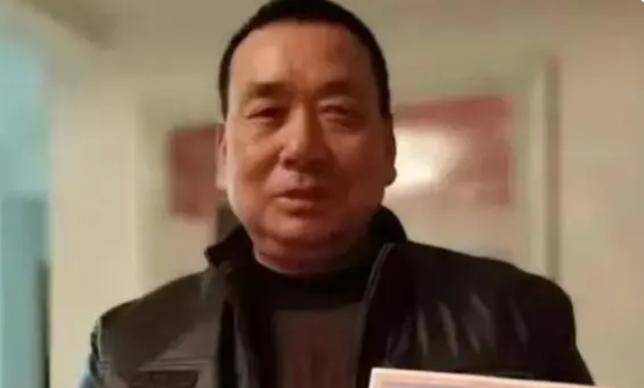 富翁被送精神院自缢