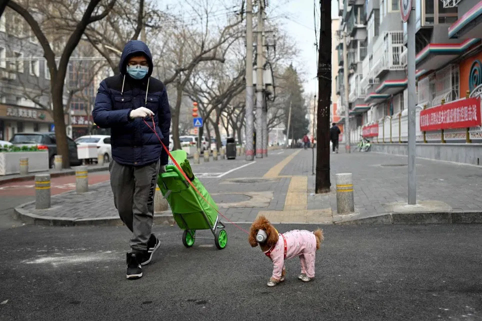 美国人疯狂抢货 中国商家抢生产