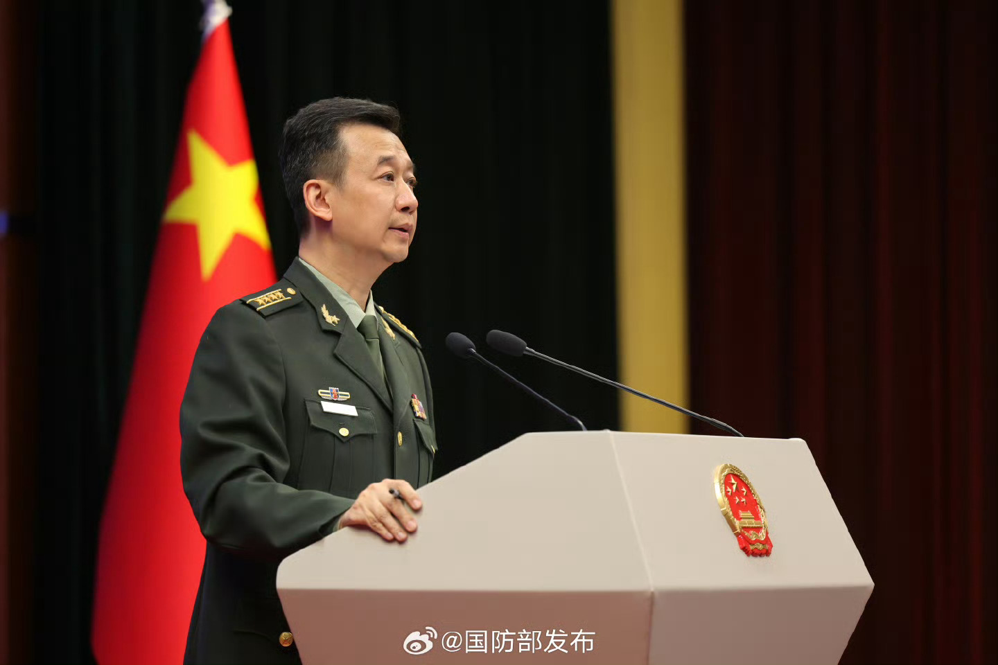 吴谦卸任发言人 65秒回顾霸气发言