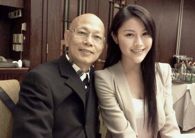 女星父亲自称没贪污 原单位回应