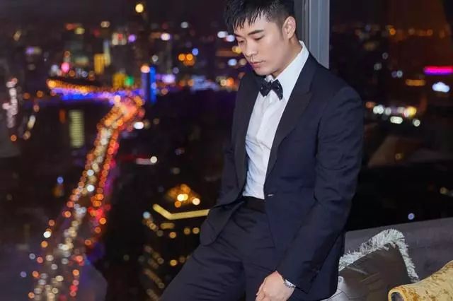 郑恺愤怒回应“被跑男做局”传闻！真相究竟如何？